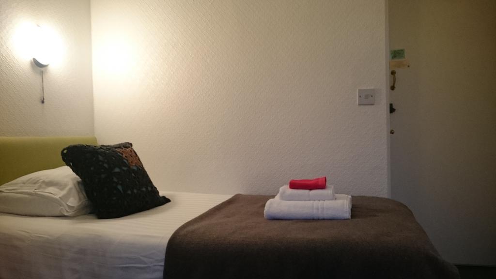 Lyndhurst Guest House Kendal Room photo